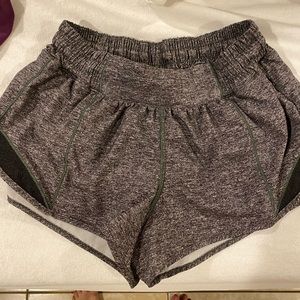 Lululemon size 6 shorts